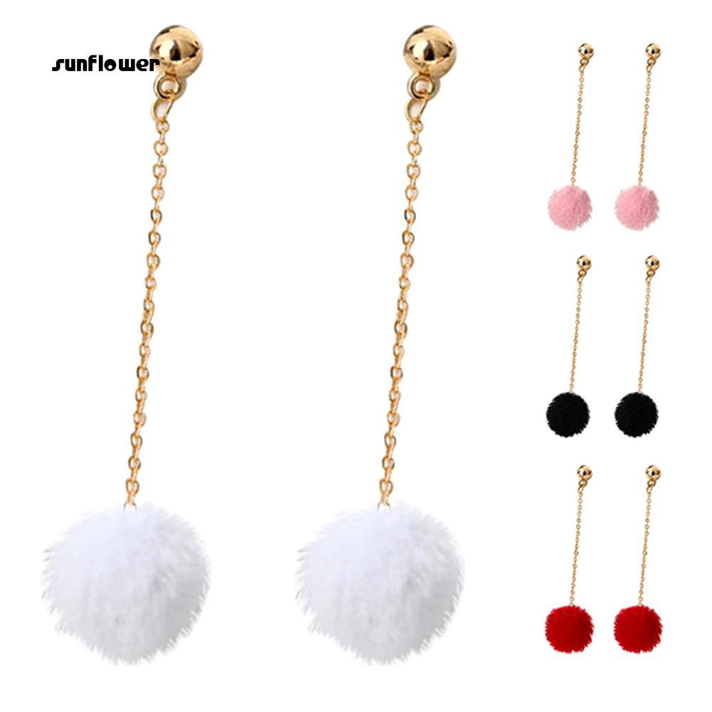 Đôi Bông Tai Dài Hình Bóng Lông Dễ Thương Cho Nữ