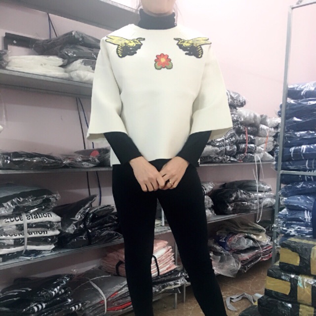 Áo len con ong | BigBuy360 - bigbuy360.vn