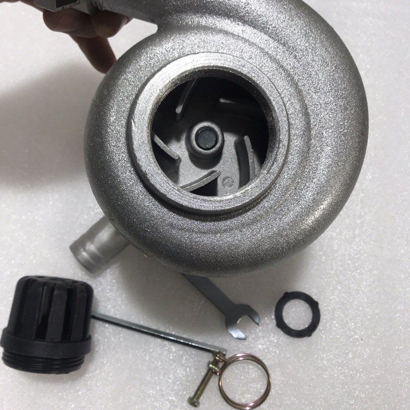 Đầu bơm nước lắp máy cắt cỏ Phi 26mm ty vuông cạnh 5x5mm
