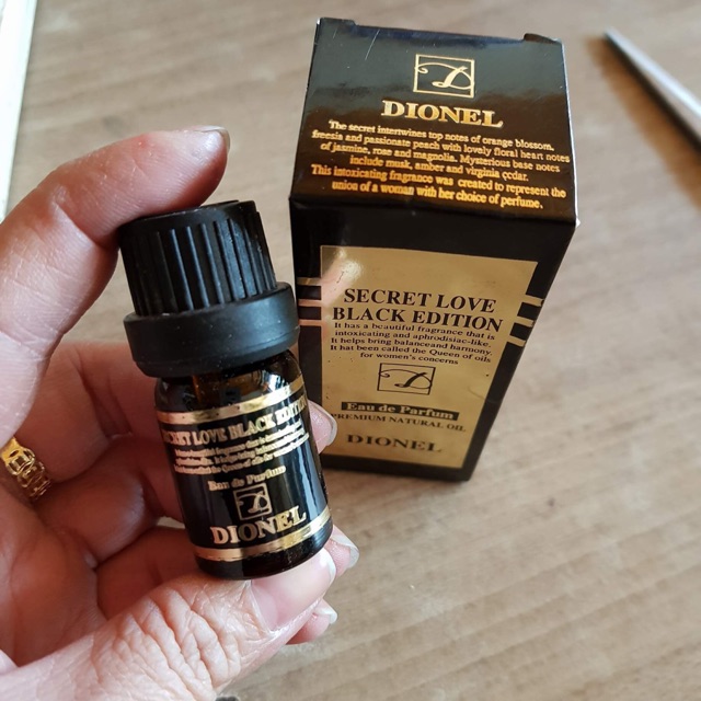 Nước hoa cho cô bé