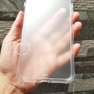 Ốp lưng Iphone 7 plus nhám mờ viền mềm hiệu Likgus