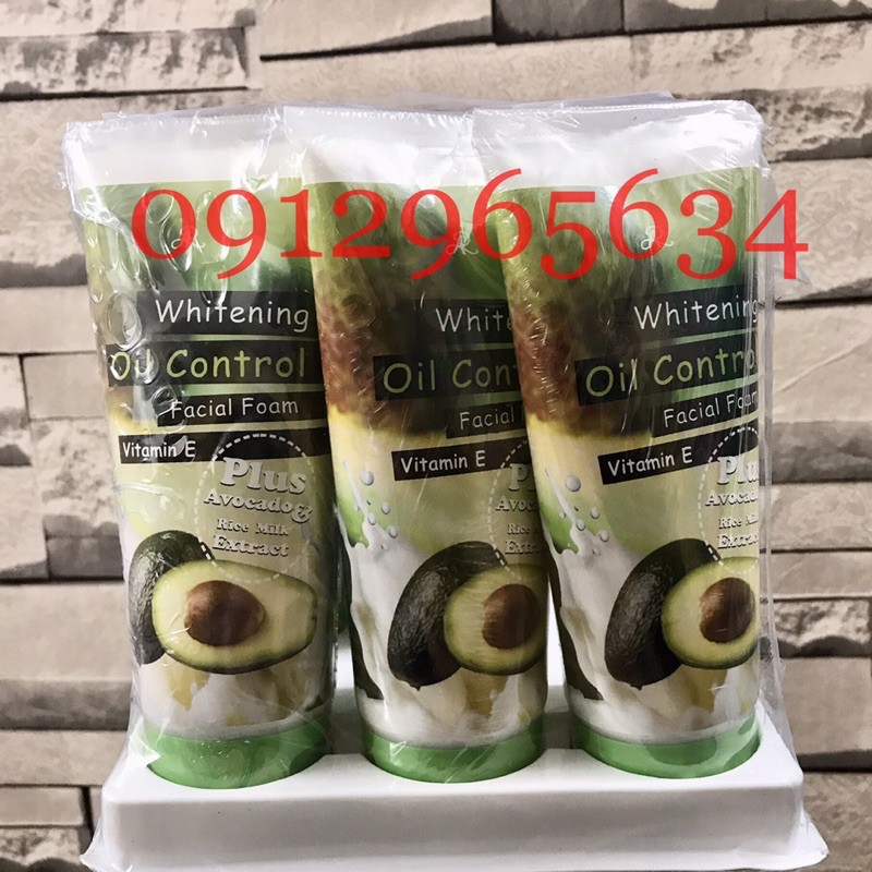 Sữa rửa mặt bơ Thái Lan chiết xuất từ bơ tươi hoàn toàn tự nhiên cho da sạch dịu nhẹ 210g