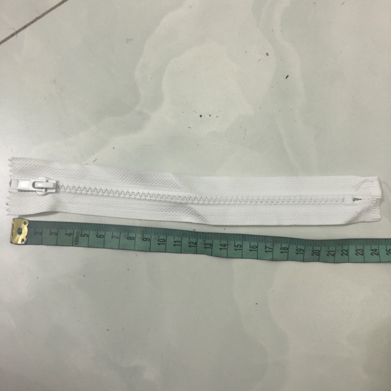 Dây Kéo Răng Cá Sấu Nhựa Size Số 5 Màu Trắng Hàng Công Ty