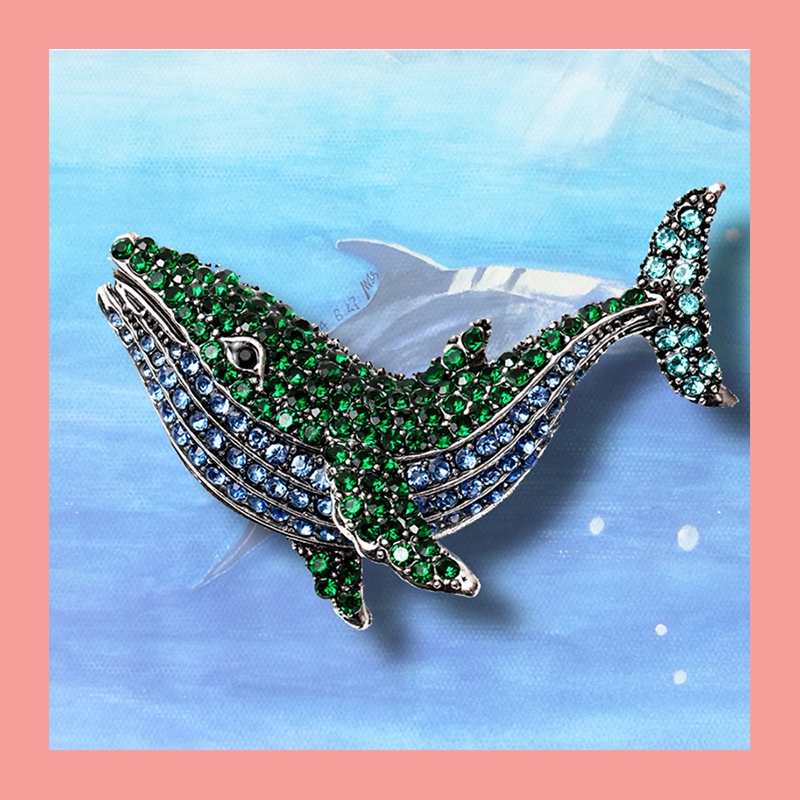Ghim Cài Áo Hình Cá Voi Đính Đá Thời Trang