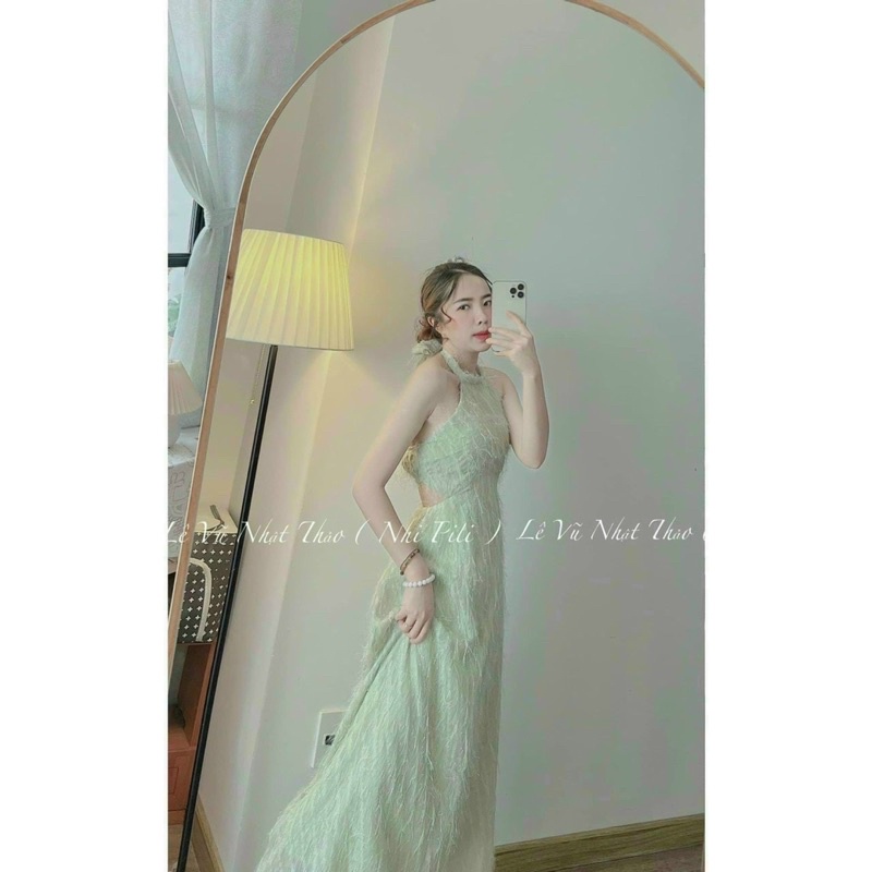 Đầm lông cut eo cổ yếm hở lưng siêu dễ thương