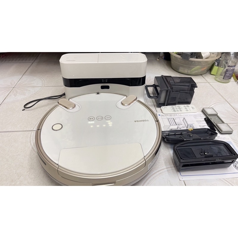 Robot hút bụi thông minh toshiba