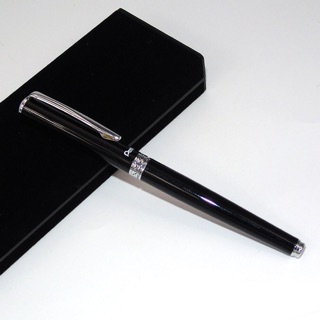 Bút Ký Mực Gel Pentel K611 - Đen 0.7mm (kèm hộp)