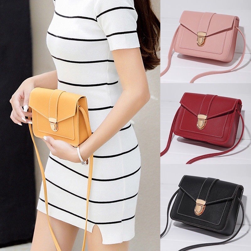 Túi Đeo Chéo Quảng Châu Khoá V Cổ Điển