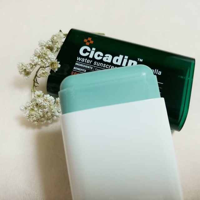 Kem chống nắng dạng lăn Cicadin Centella Water Sunscreen Stick SPF50+ PA++++
