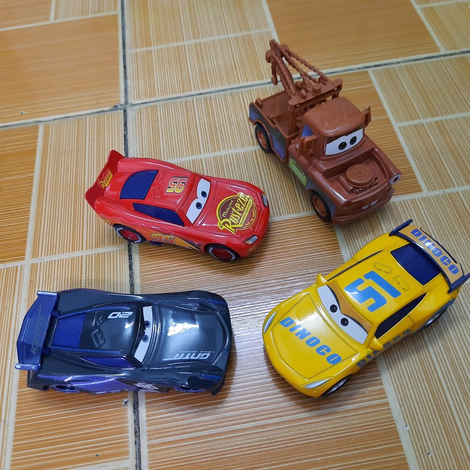 Bộ 4 xe ô tô mini bằng sắt chạy cót lightning MC Queen car 3 đồ chơi trẻ em