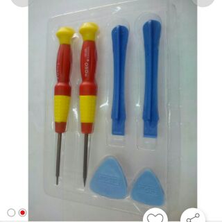 Vít mở iPhone