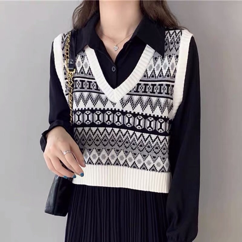 Áo Gile họa tiết thổ cẩm phong cách Hàn Quốc
