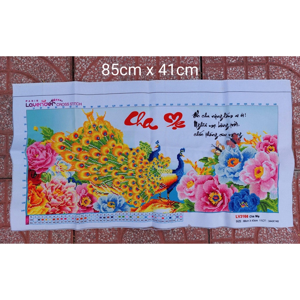 Tranh thêu cha mẹ KT:88x43cm,tranh chưa thêu.Tặng kéo và xỏ chỉ.