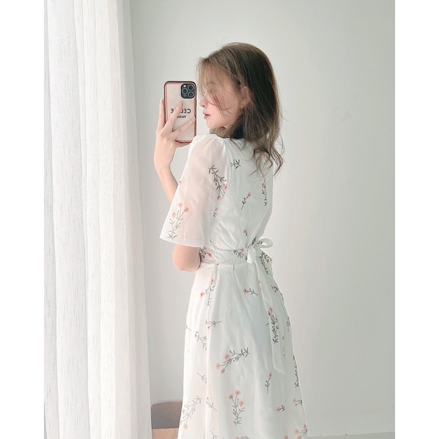 váy hoa cổ V nút ngoc