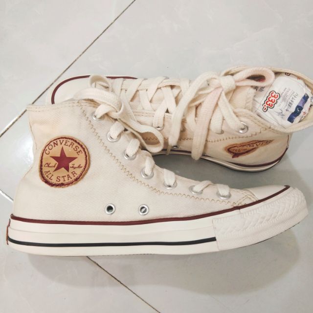2 đôi giày cà rốt