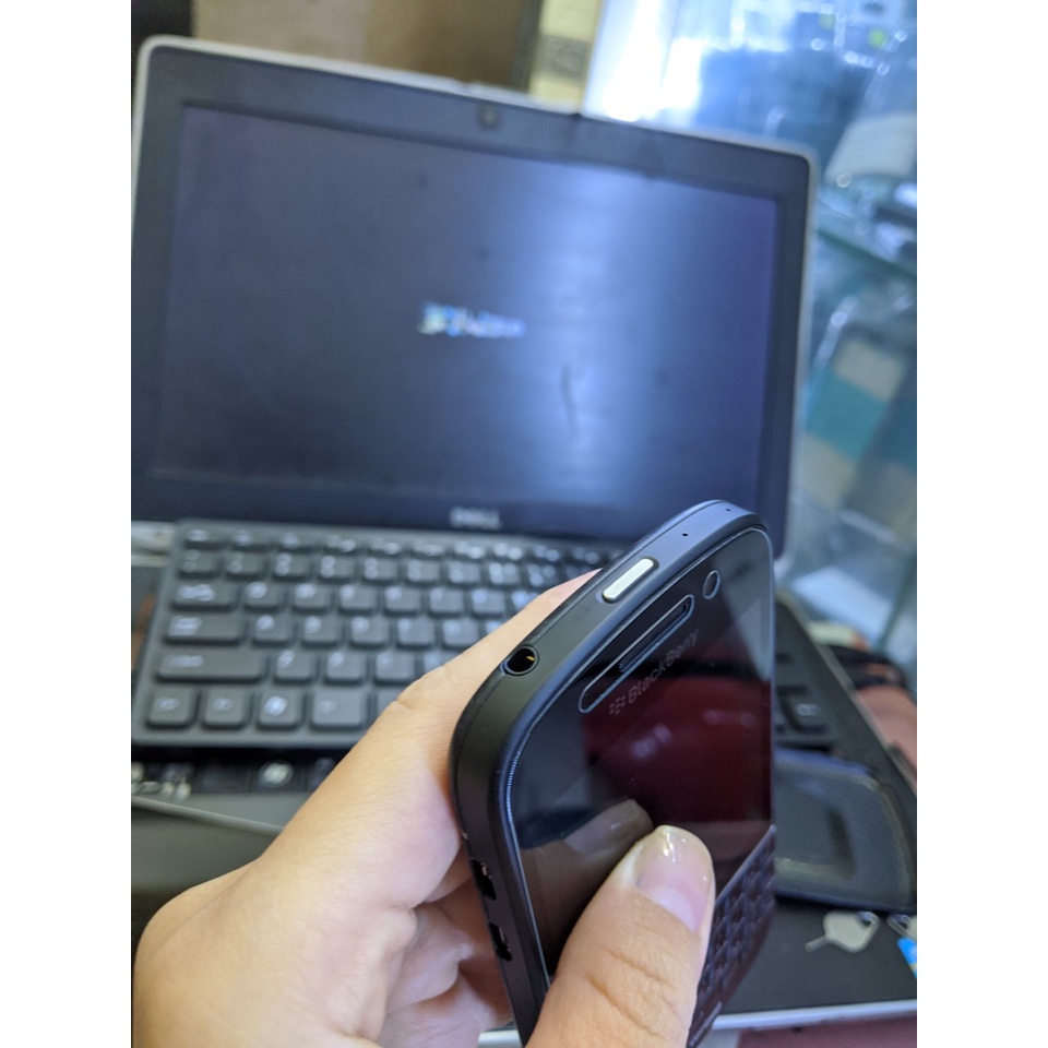 Bộ vỏ zin màu đen full màn Blackberry Q10