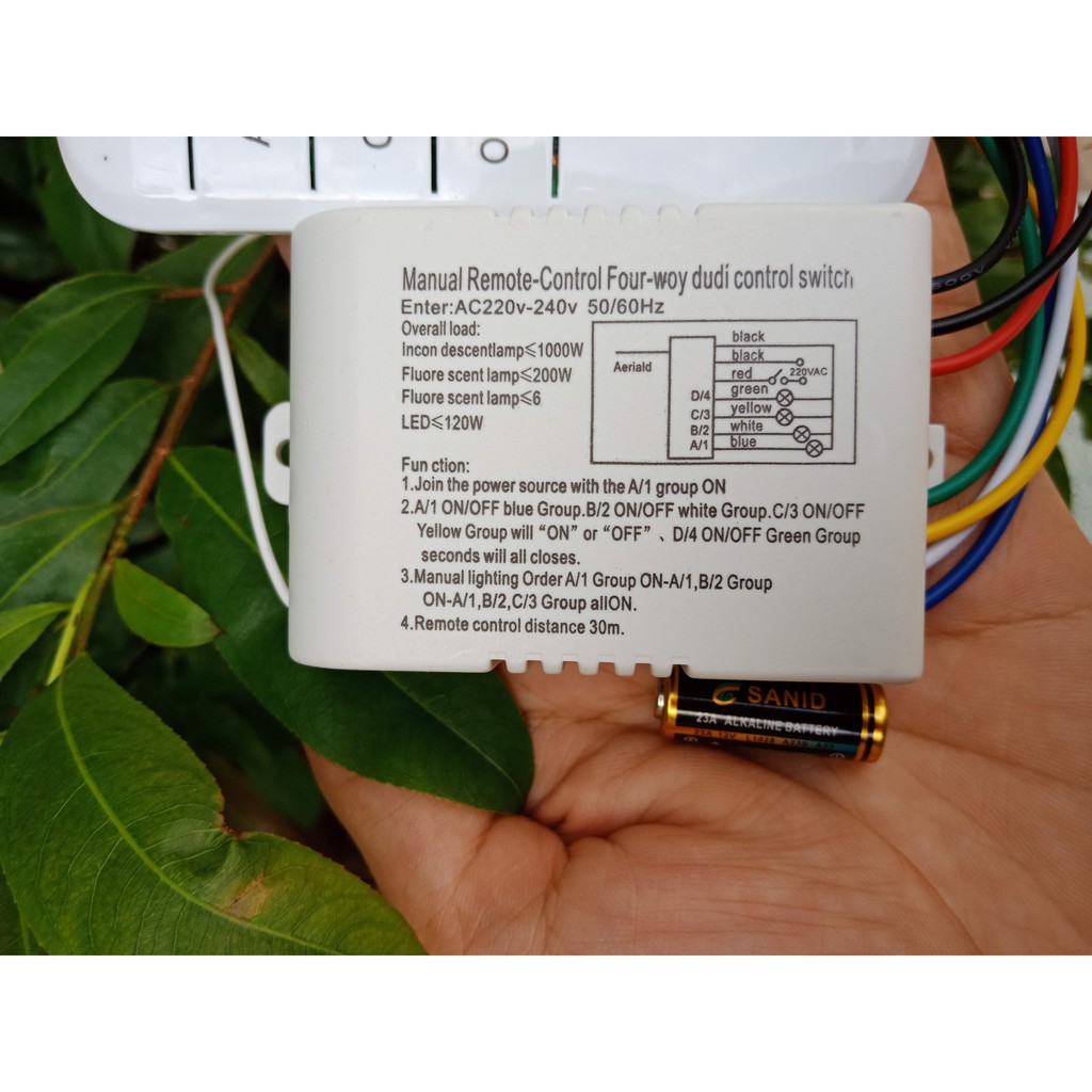 Công tắc điều khiển từ xa không dây sóng RF 4 cổng xuyên tường-kèm pin remote