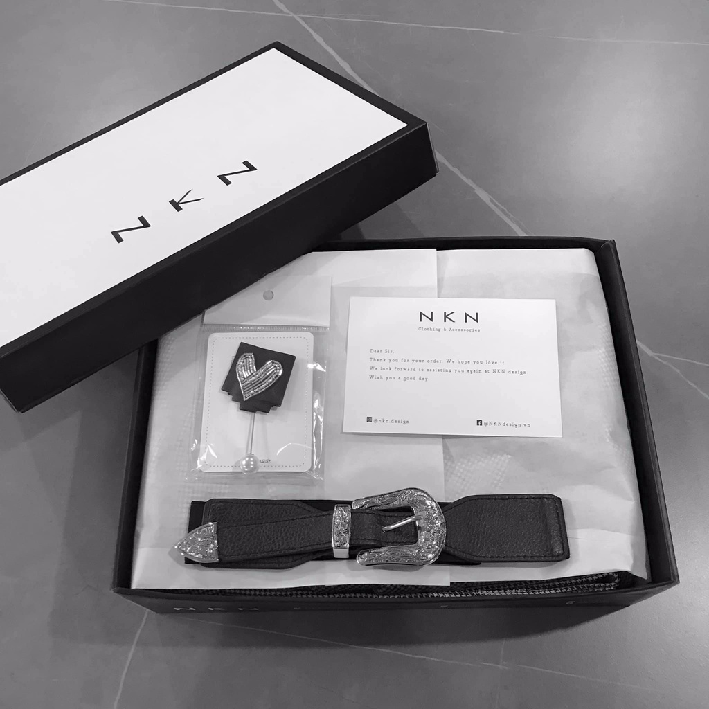 Tag Tim Cài Áo Cao Cấp NKN Thiết Kế Màu Đen, Thanh Lịch