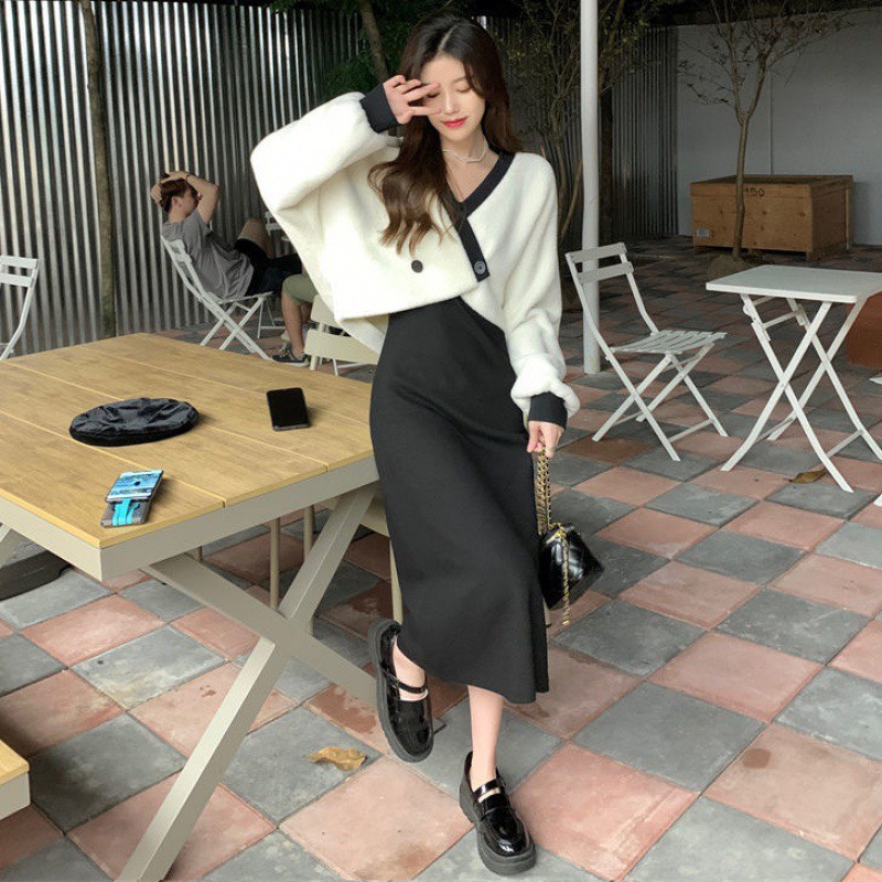 Set 2 món áo khoác lông kèm váy body ba lỗ dáng dài HO144