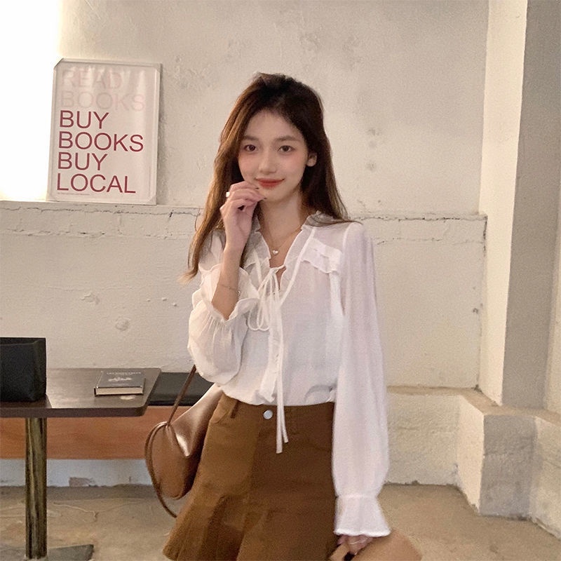 Áo nữ IELGY tay dài loe buộc dây rộng rãi viền cổ V