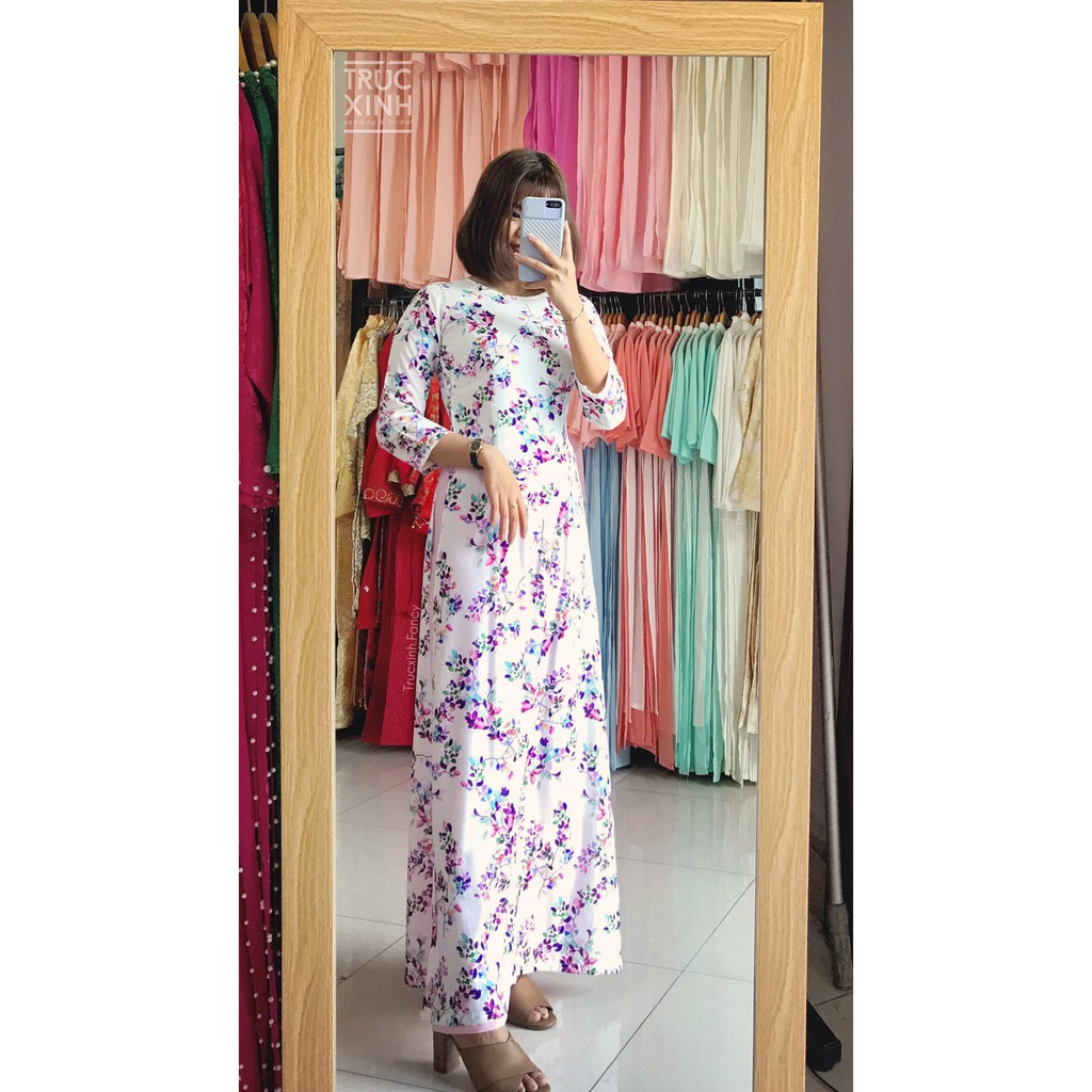 Áo dài lụa trắng in họa tiết hoa nhí lá nhí tím - Áo tay bồng tay phồng In hoa mẫu đơn