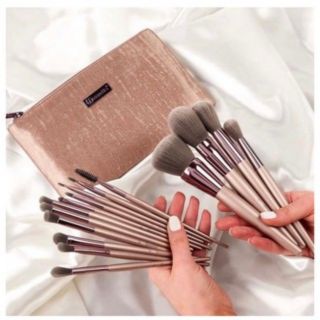 Bộ cọ BH Cosmetics 15 cây – Lavish Elegance
