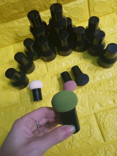 Bông mút trang điểm