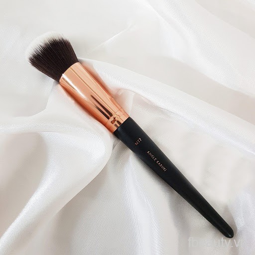 Cọ trang điểm Vacosi Angel Kabuki Brush #M17.Cọ má xéo đánh khối