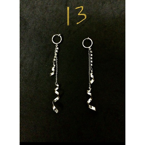 Khuyên tai tua rua dài lấp lánh