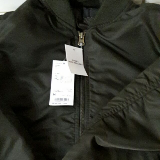 bomber uniqlo size m màu rêu