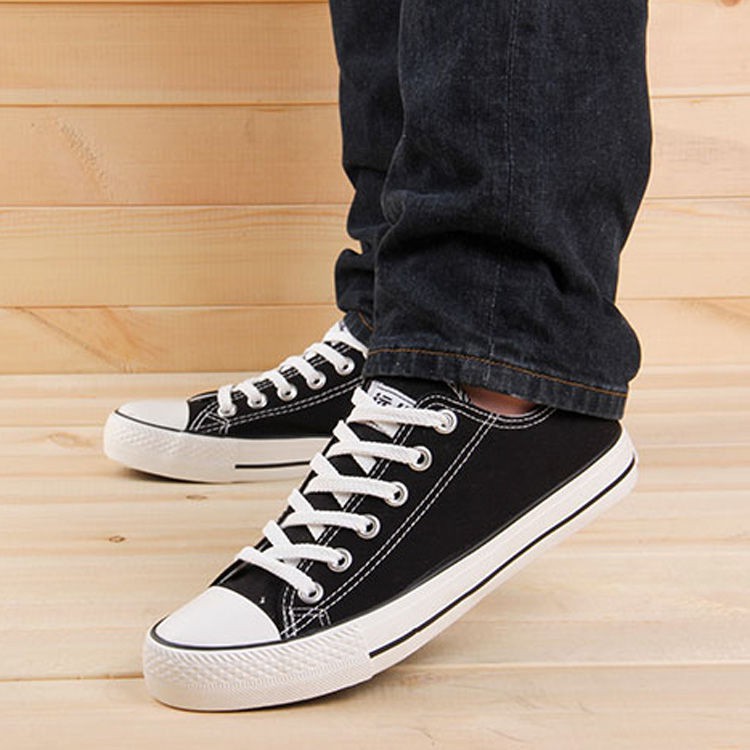 Giày vải Canvas cổ thấp cỡ lớn thiết kế cá tính cho nam | BigBuy360 - bigbuy360.vn