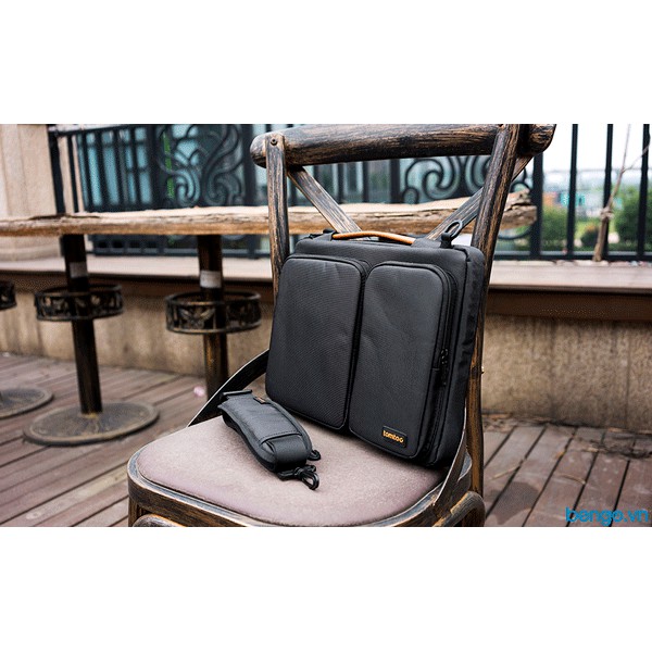 Túi đeo chống sốc MacBook Pro 13"/MacBook Air 13" TOMTOC (USA) 360° Protective Shoulder Bags - A42-C02