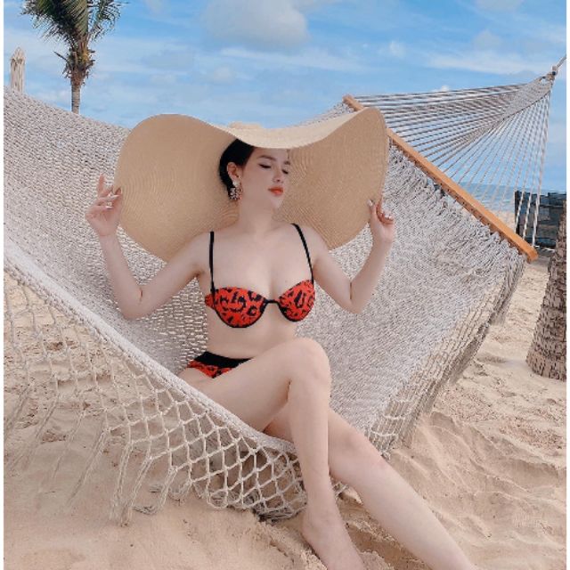 Mũ cói vành siêu rộng siêu sang chảnh