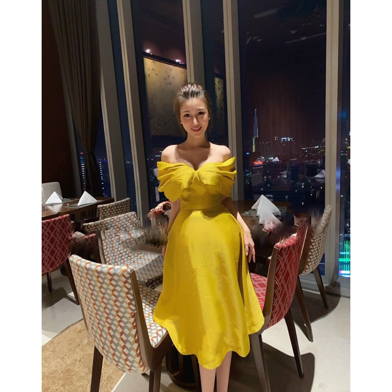 ĐẦM XOÈ TRỄ VAI DÚN