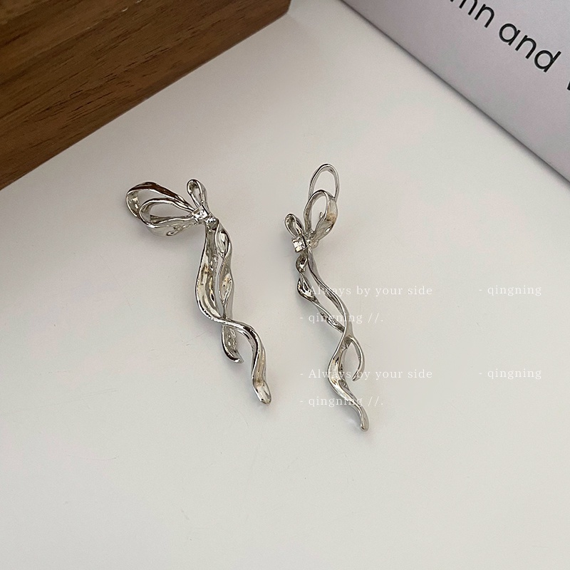 DREJEW Bông Tai Kim Loại Hình Bướm Đính Đá Phối Tua Rua Độc Đáo Thời Trang Hàn Quốc Cho Nữ