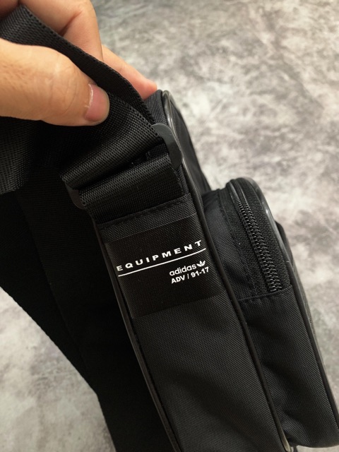 Mini bag EQT màu đen | BigBuy360 - bigbuy360.vn