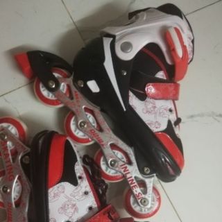 Giày batin bánh xe có đèn dạ quang free size 36 tới 42