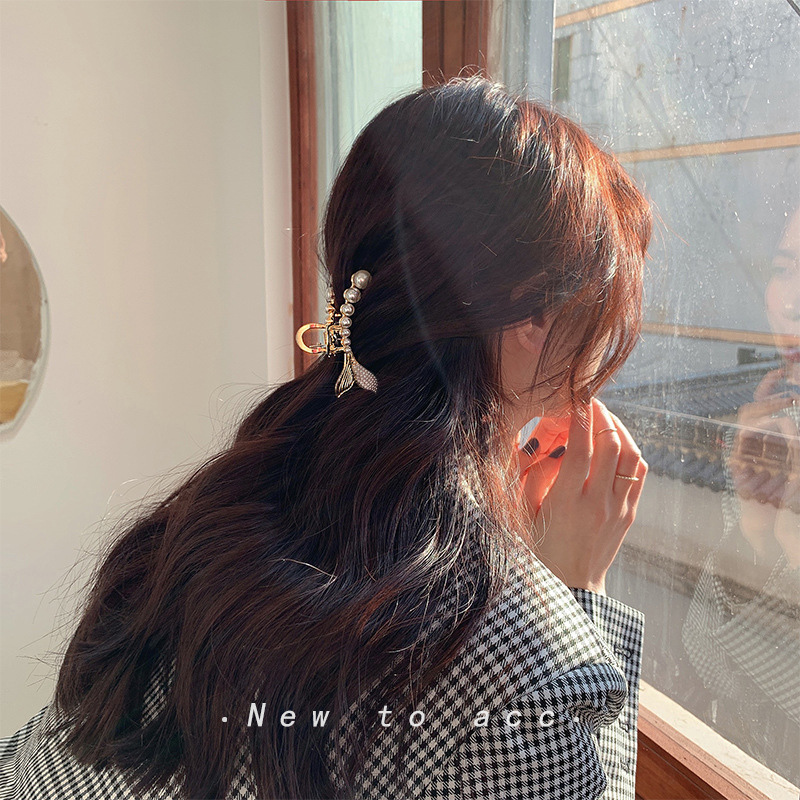 Kẹp Tóc Hình Đuôi Cá Đính Ngọc Trai Xinh Xắn Cho Nữ