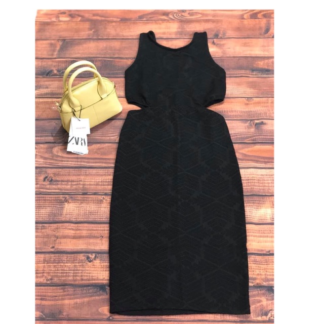 Váy Mango auth