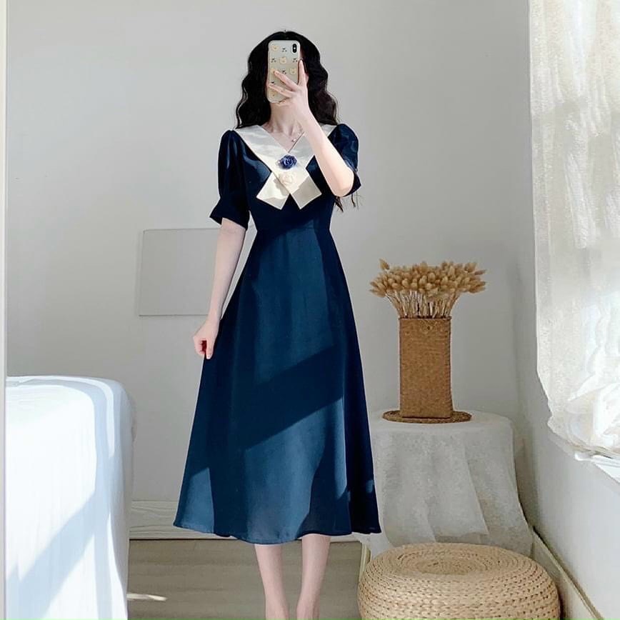 Đầm Nữ Xòe Cổ V Đính Hoa Xanh AKARA HQ066 Full Size