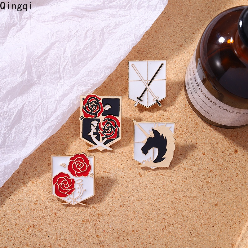 Ghim cài áo MISS ZOE hình nhân vật anime attack on titan