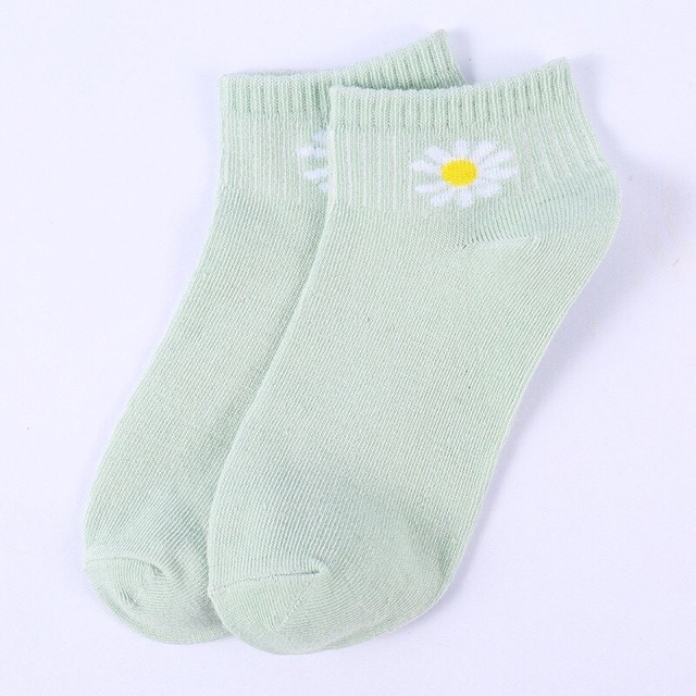 Set 10 đôi tất Hoa Cúc Hot Trend kèm túi rút xịn sò