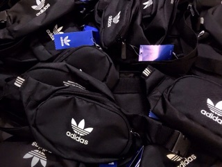 Túi đeo chéo bao tử Adidas