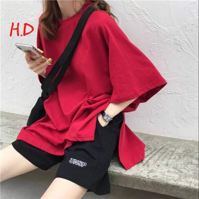 Set áo đỏ xẻ kèm quần đùi UNSP_HD