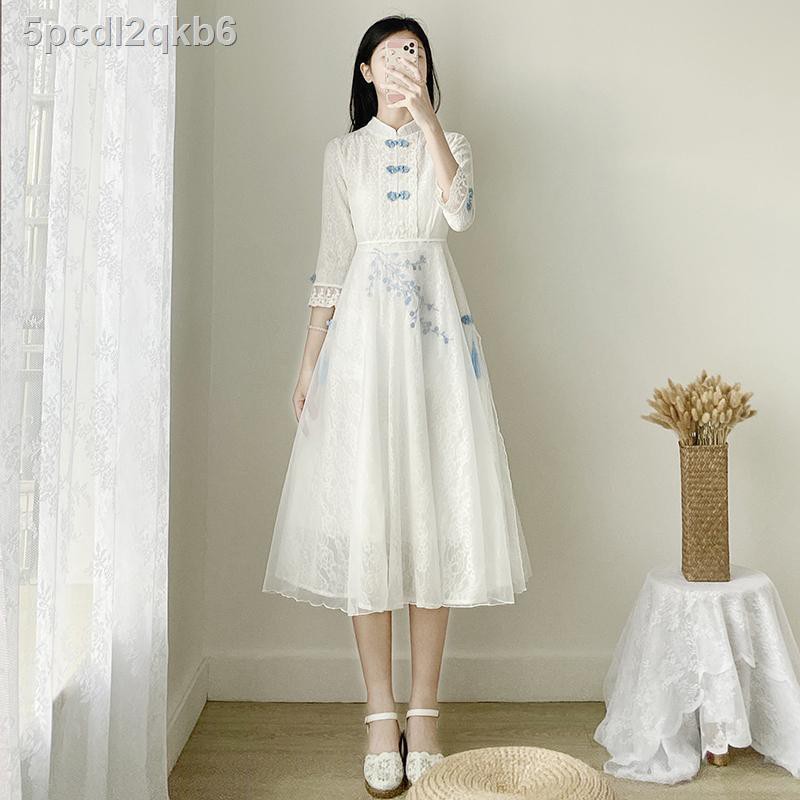 Trang phục mùa xuân của phụ nữ thêu retro văn học và nghệ thuật, eo mỏng, váy ren trắng dài vừa phải
