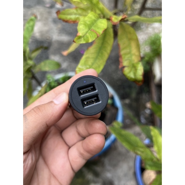 Tẩu sạc xe hơi 24W belkin F8M930