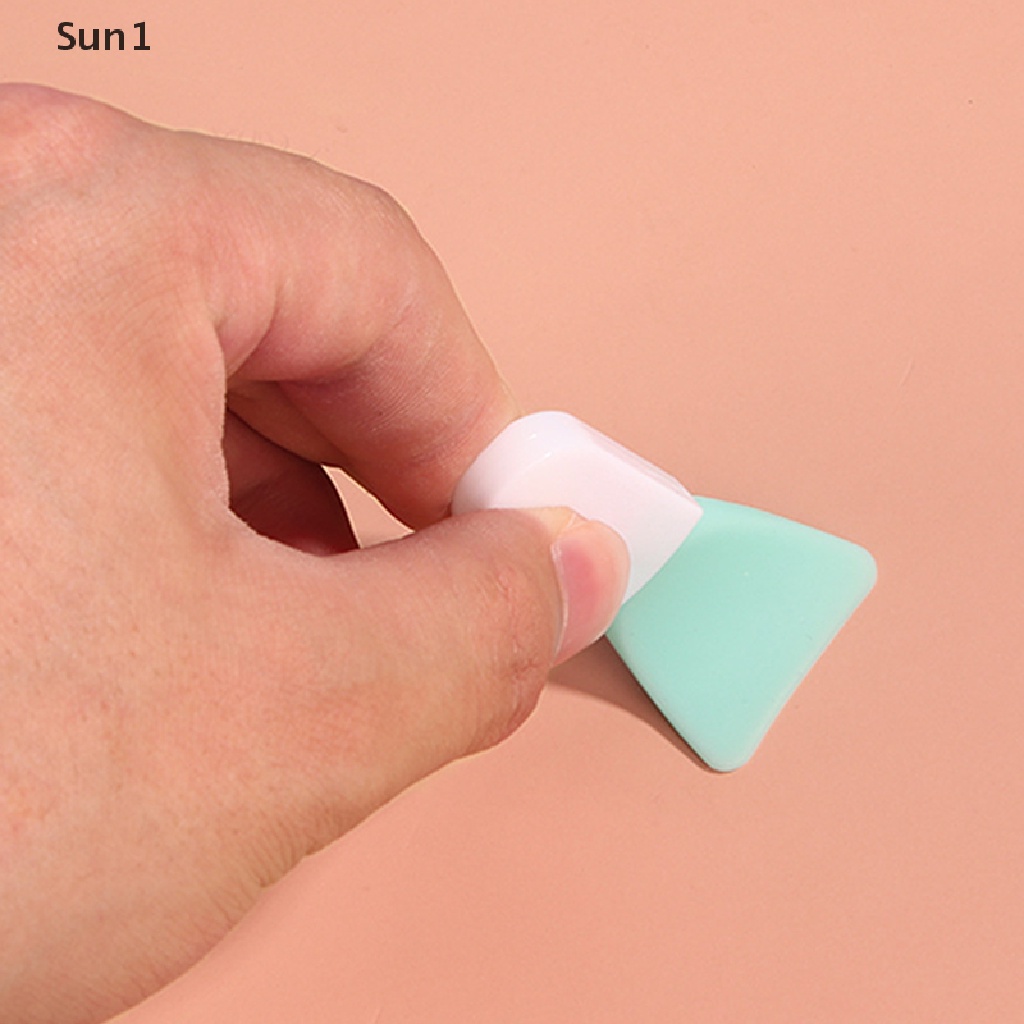 Cọ Trang Điểm Silicone Tay Cầm Ngắn Mini Tiện Dụng