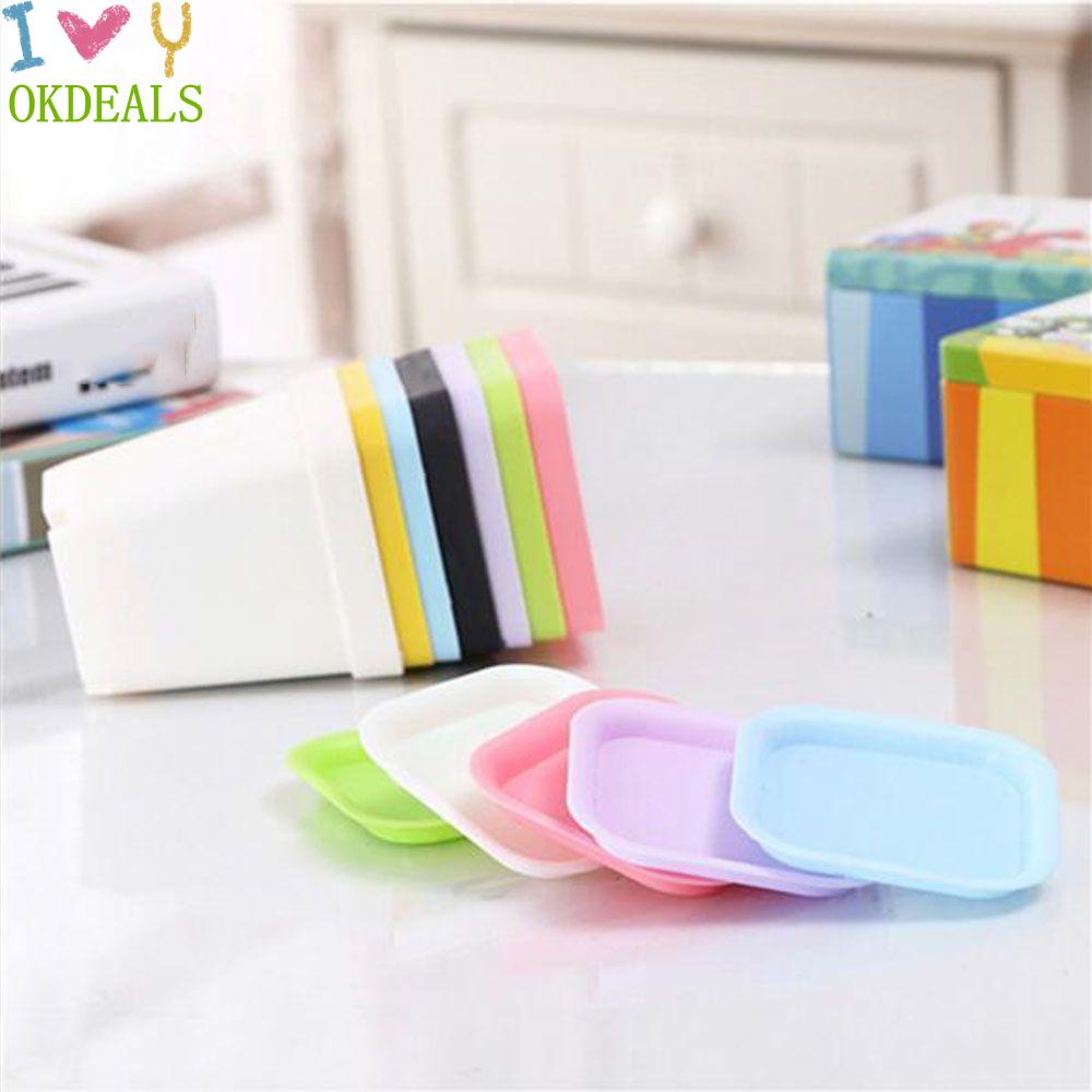 Chậu Nhựa Mini Nhiều Màu Sắc Dùng Trồng Cây Trang Trí Sân Vườn