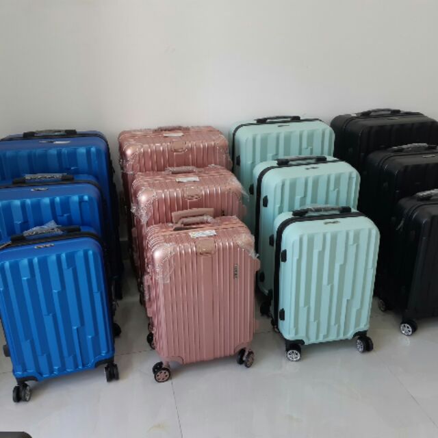 Vali du lịch