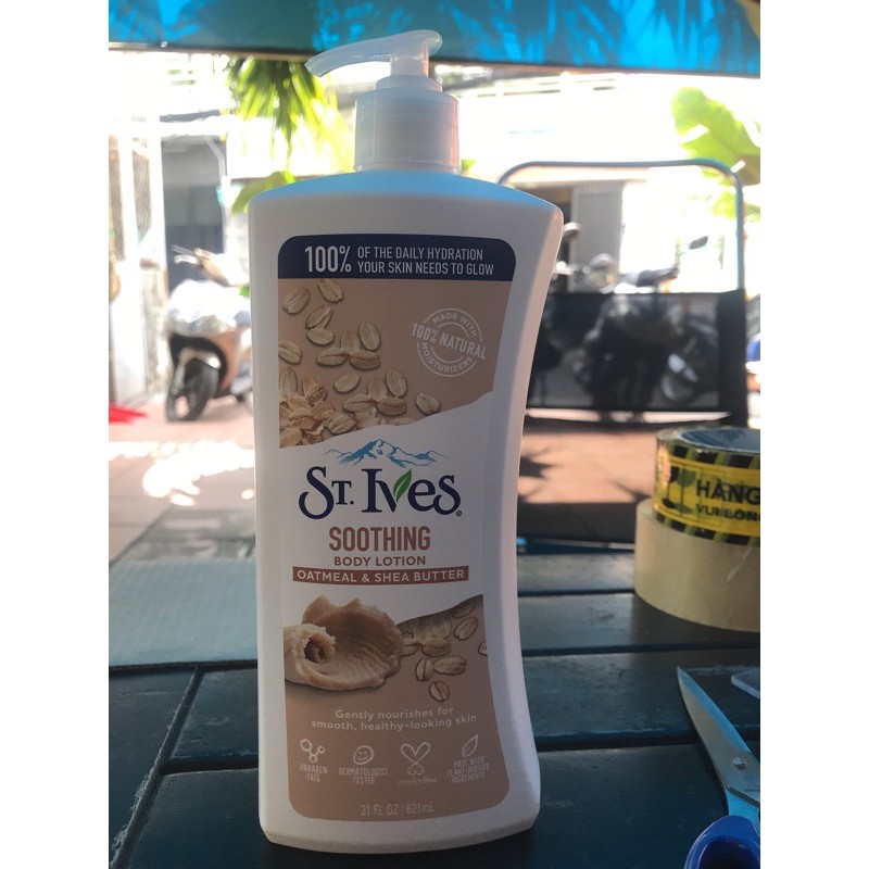 Sữa dưỡng thể St ives 621ml